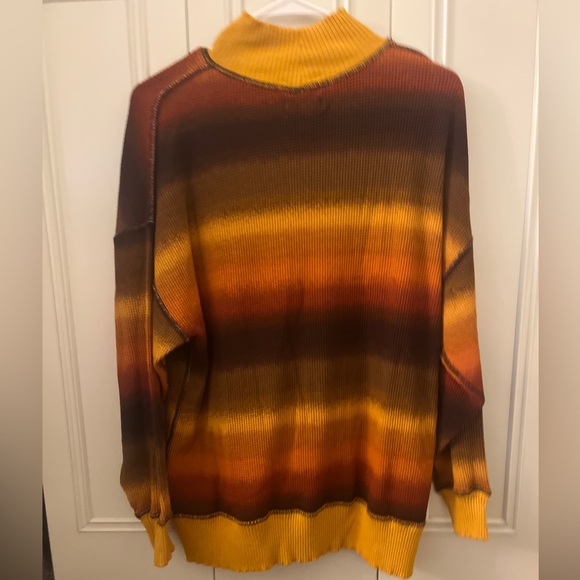 Sweater - Picture 2 of 3